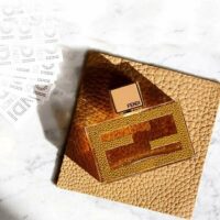 عطر ادکلن فندی فَن دی لیدر اسنس-Fendi Fan di Leather Essence